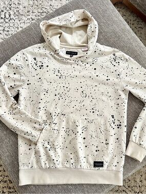 Silver Jeans Co Hoodie | Kids Size Large | Black White Splash | Hood and Pocket